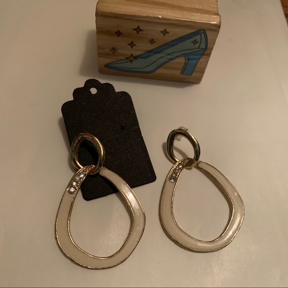 Vintage No~8 Unique Light Weight Fancy Earrings - Picture 7 of 11